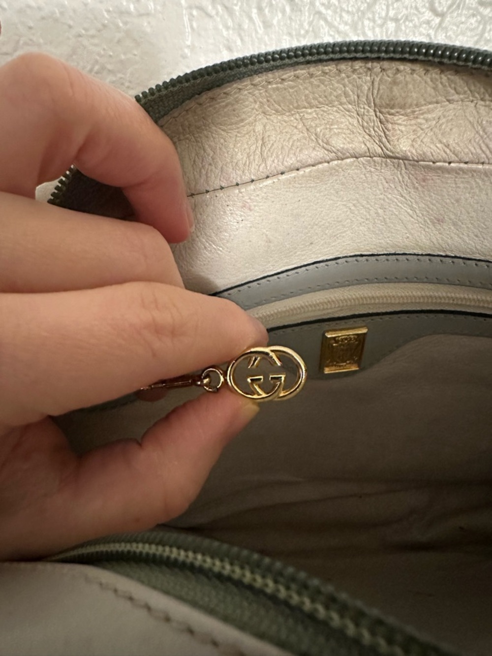 Vintage Gucci Bag - Picture 8 of 16